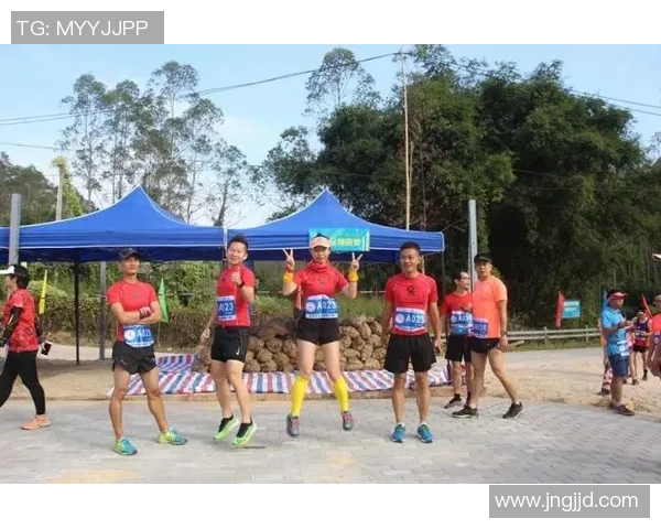 足球明星携手搭建帐篷展现团结精神与环保理念的温馨瞬间 足球明星携手搭建帐篷展现团结精神与环保理念的温馨瞬间